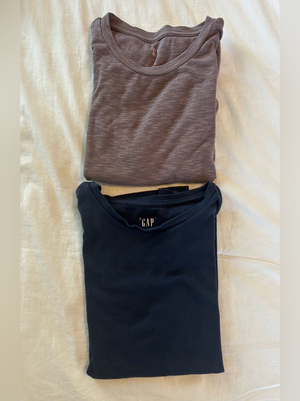 GAP Ribbed Mauve Tee & Gap Navy Crewneck Duo - Picture 2 of 9